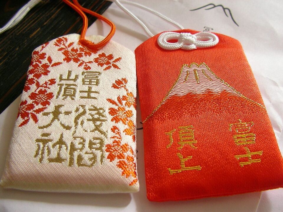 japonské amulety pro štěstí